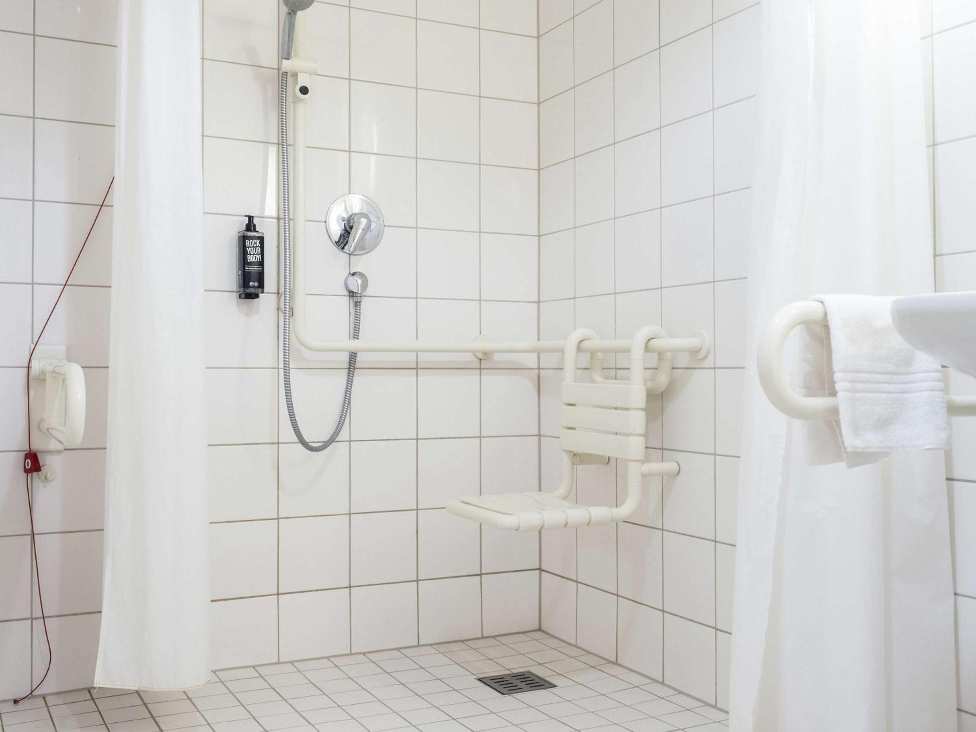 ibis Stuttgart Centrum Exteriör bild