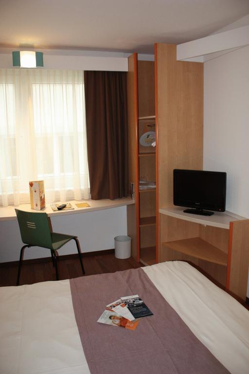ibis Stuttgart Centrum Rum bild